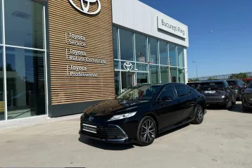 Toyota Camry din 2023 - oferta TOY240675