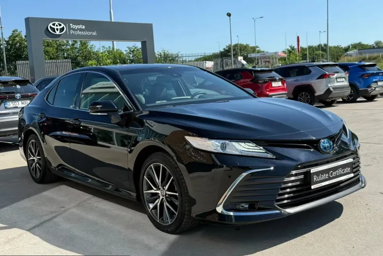 Toyota Camry din 2023 cu 48.805 km - oferta TOY240675 - foto 4