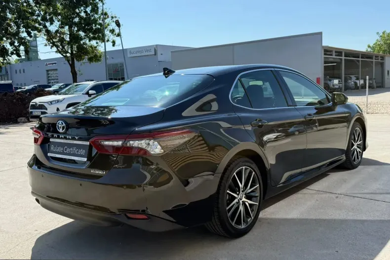 Toyota Camry din 2023 cu 48.805 km - oferta TOY240675 - foto 9