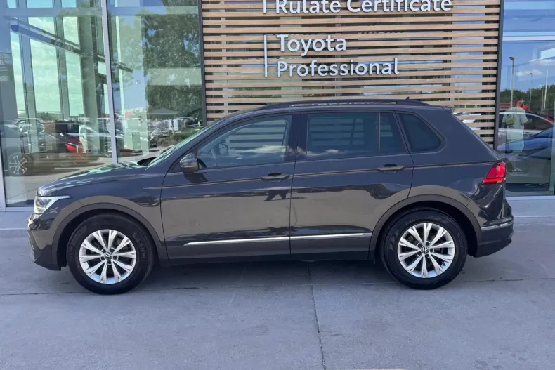 Volkswagen Tiguan din 2021 cu 52.461 km - oferta VOL240680 - foto 5