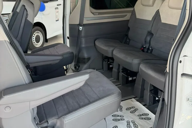 Volkswagen Multivan din 2026 cu 10 km - oferta VOL240686 - foto 7