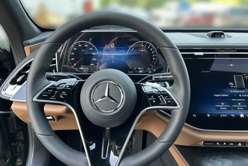 Mercedes-Benz E 300 (Clasa E) din 2026 cu 14 km - oferta MER240687 - foto 10