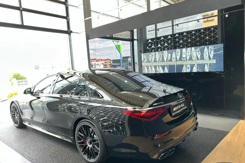 Mercedes-Benz S 63 AMG (Clasa S) din 2024 cu 19.000 km - oferta MER240691 - foto 5