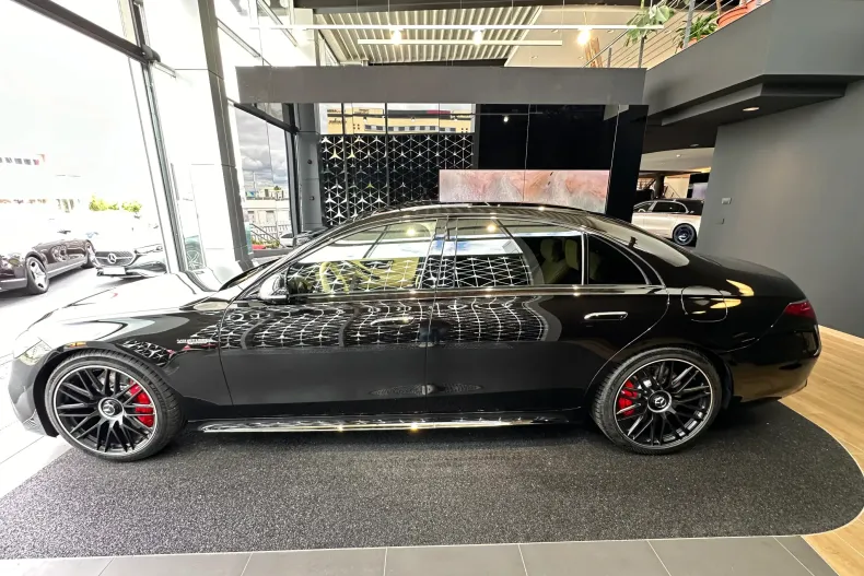 Mercedes-Benz S 63 AMG (Clasa S) din 2024 cu 19.000 km - oferta MER240691 - foto 6