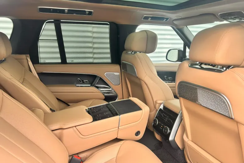 Land Rover Range Rover din 2026 cu 1 km - oferta LAN240698 - foto 10