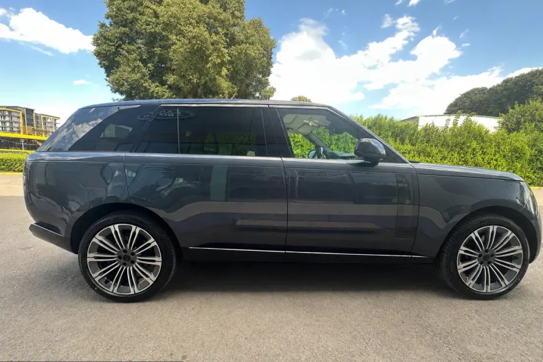 Land Rover Range Rover din 2026 cu 150 km - oferta LAN240699 - foto 3