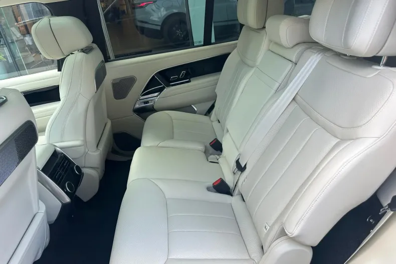 Land Rover Range Rover din 2026 cu 150 km - oferta LAN240699 - foto 6