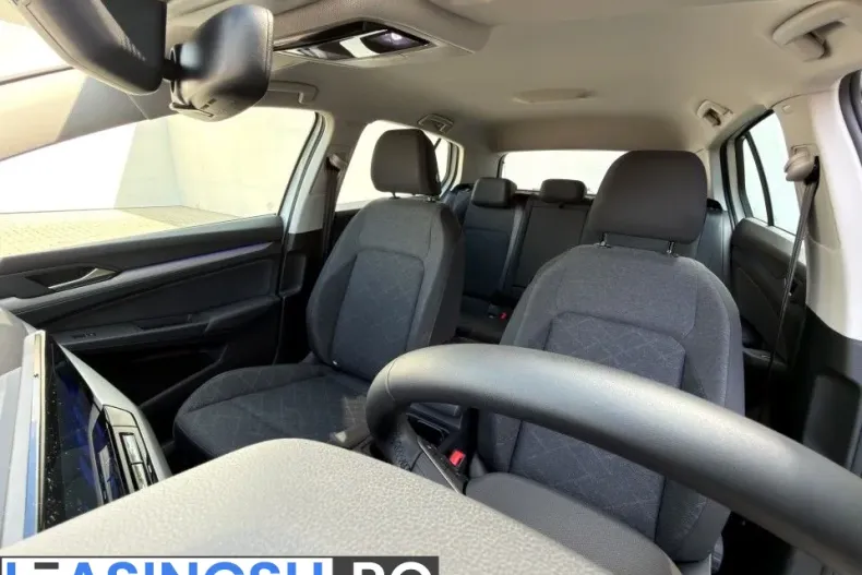 Volkswagen Golf din 2024 cu 1.115 km - oferta VOL240702 - foto 13
