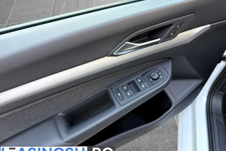 Volkswagen Golf din 2024 cu 1.115 km - oferta VOL240702 - foto 20