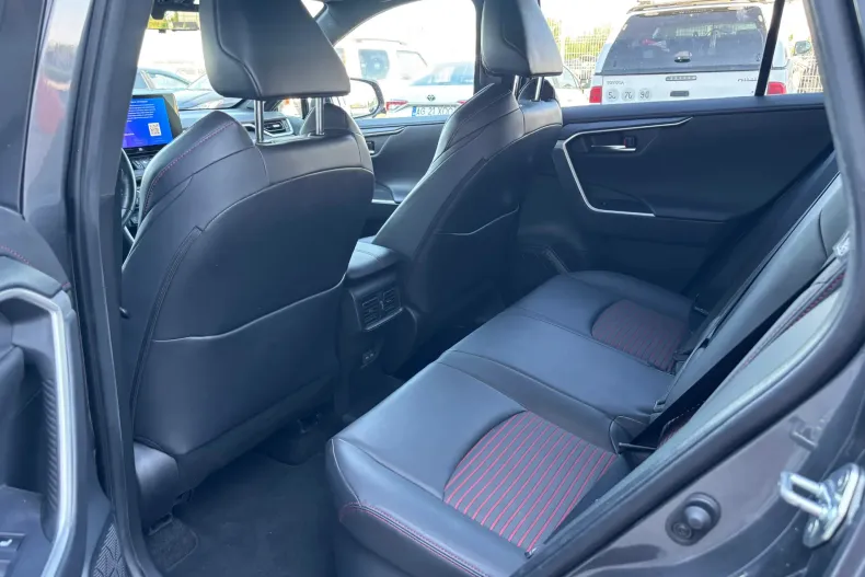 Toyota RAV4 din 2023 cu 41.391 km - oferta TOY240717 - foto 12
