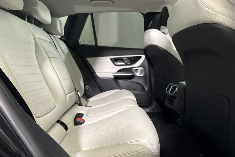 Mercedes-Benz GLC (Clasa GLC) din 2022 cu 18.985 km - oferta MER240722 - foto 12