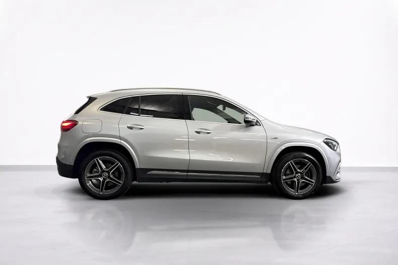 Mercedes-Benz GLA 250 (Clasa GLA) din 2025 cu 13.939 km - oferta MER240731 - foto 6