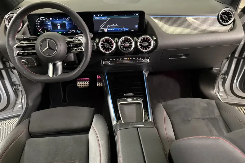 Mercedes-Benz GLA 250 (Clasa GLA) din 2025 cu 13.939 km - oferta MER240731 - foto 9