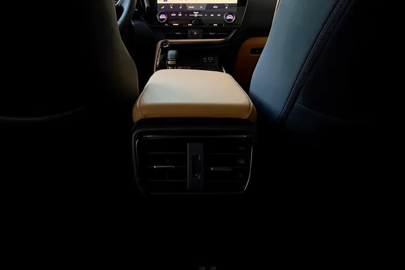 Lexus Seria NX din 2026 cu 4 km - oferta LEX240764 - foto 32