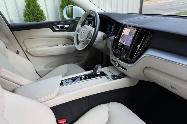 Volvo XC60 din 2022 cu 102.545 km - oferta VOL240771 - foto 25