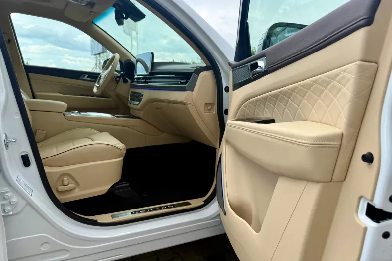 KGM Rexton din 2026 cu 10 km - oferta KGM240779 - foto 6