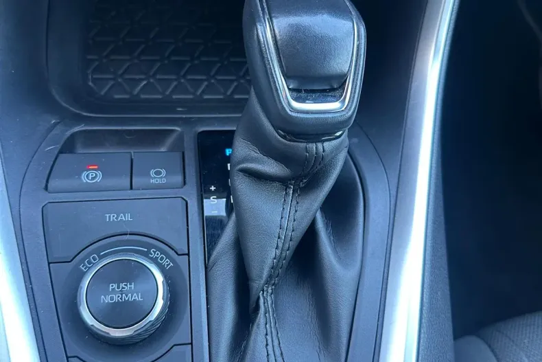 Toyota RAV4 din 2022 cu 119.154 km - oferta TOY240784 - foto 8