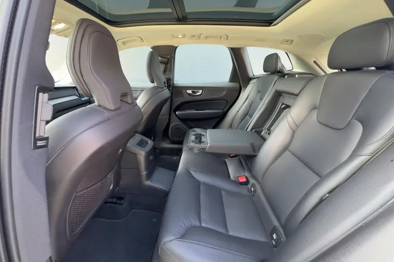 Volvo XC60 din 2022 cu 100.186 km - oferta VOL240810 - foto 14