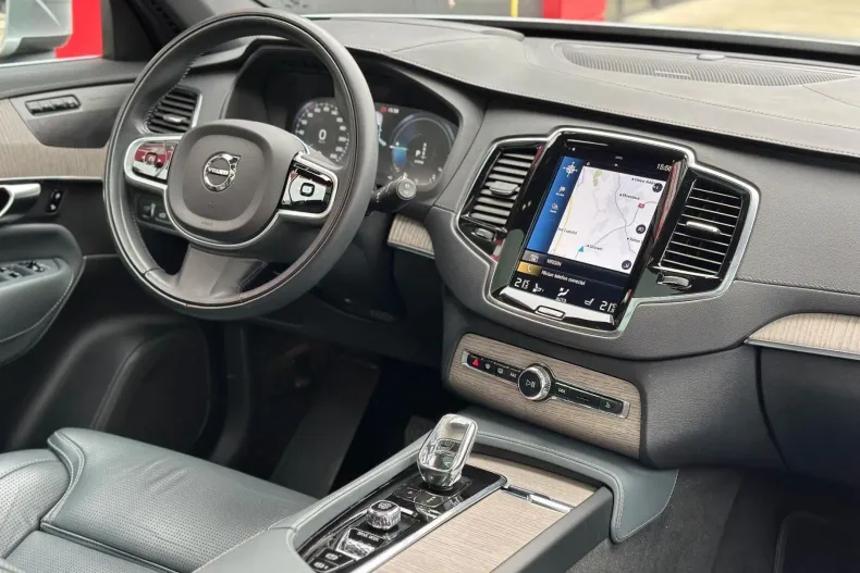 Volvo XC90 din 2021 cu 105.786 km - oferta VOL240811 - foto 2