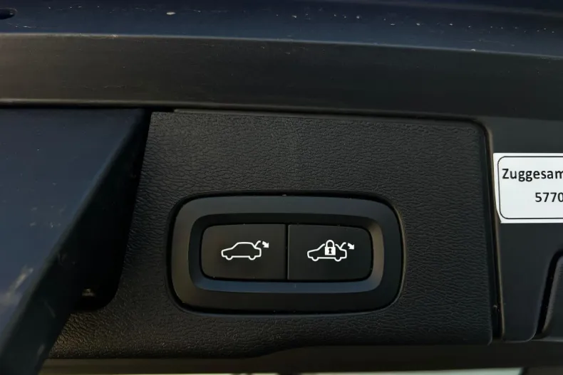 Volvo XC60 din 2022 cu 122.590 km - oferta VOL240812 - foto 13
