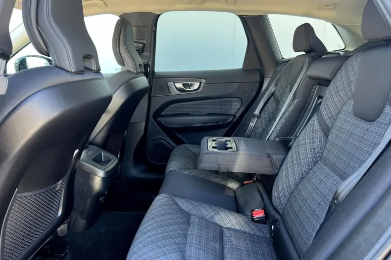 Volvo XC60 din 2022 cu 122.590 km - oferta VOL240812 - foto 32