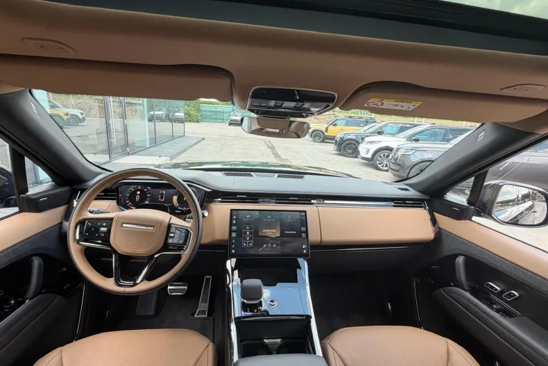 Land Rover Range Rover Sport din 2025 cu 12.000 km - oferta LAN240822 - foto 4