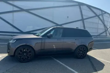 Land Rover Range Rover din 2023 - oferta LAN240833