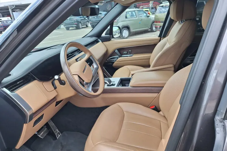 Land Rover Range Rover din 2023 cu 19.000 km - oferta LAN240833 - foto 2