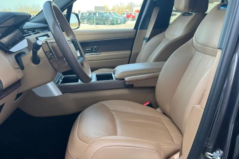 Land Rover Range Rover din 2023 cu 19.000 km - oferta LAN240833 - foto 5