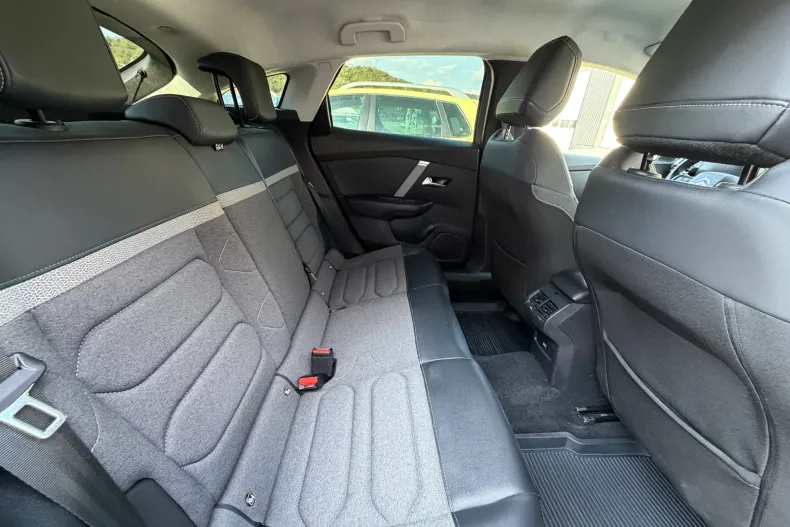 Citroën C4 din 2023 cu 128.574 km - oferta CIT240835 - foto 8