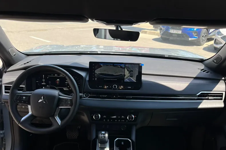 Mitsubishi Outlander din 2026 cu 2.510 km - oferta MIT240839 - foto 11