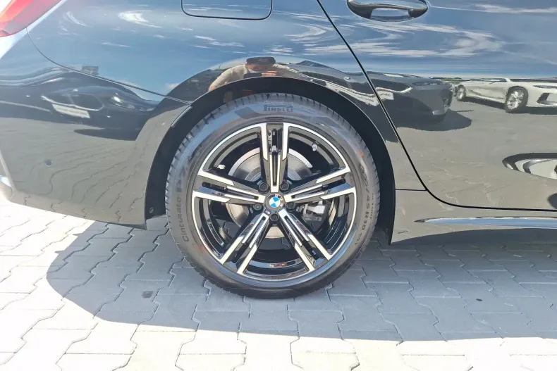 BMW 318d (Seria 3) din 2025 cu 5.800 km - oferta BMW240850 - foto 15