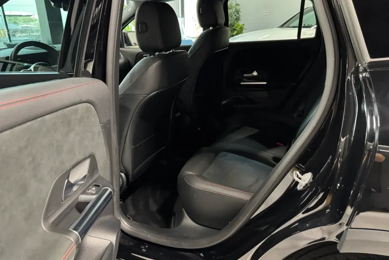 Mercedes-Benz GLA 180 (Clasa GLA) din 2021 cu 82.717 km - oferta MER240856 - foto 8