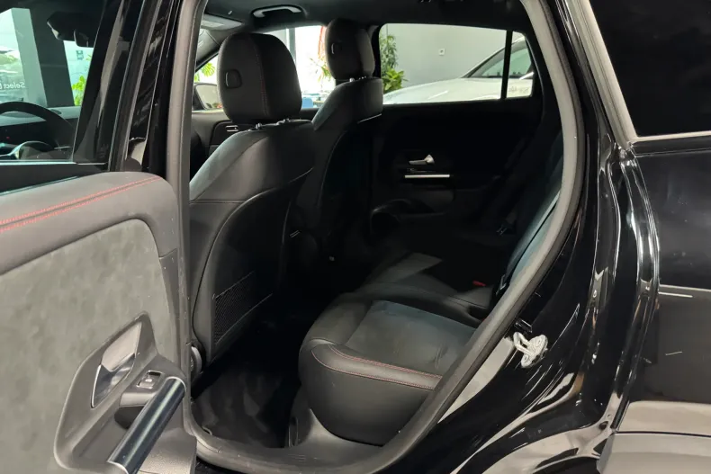 Mercedes-Benz GLA 180 (Clasa GLA) din 2021 cu 82.717 km - oferta MER240856 - foto 9