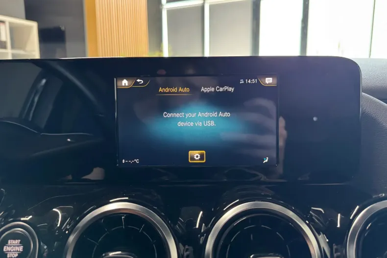 Mercedes-Benz GLA 180 (Clasa GLA) din 2021 cu 82.717 km - oferta MER240856 - foto 19