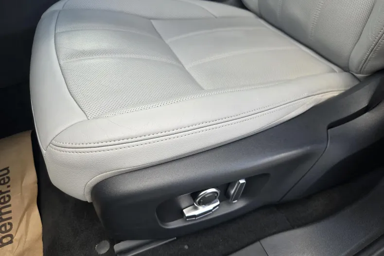 Land Rover Range Rover Evoque din 2021 cu 72.630 km - oferta LAN240867 - foto 32