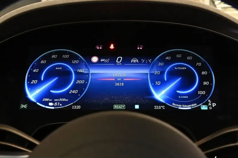Mercedes-Benz EQE (Clasa E) din 2025 cu 3.818 km - oferta MER240871 - foto 14