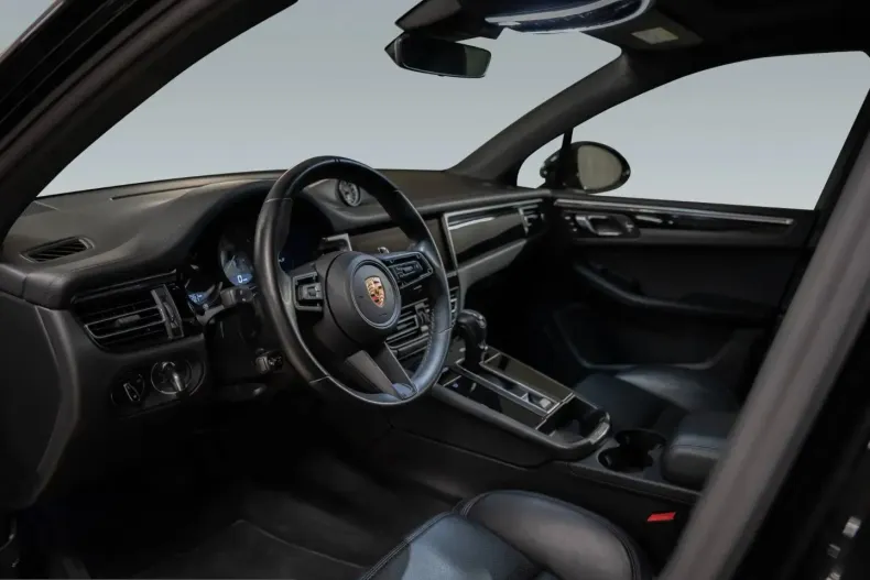 Porsche Macan din 2023 cu 42.600 km - oferta POR240877 - foto 4