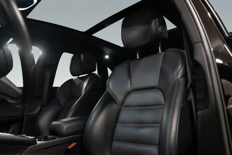 Porsche Macan din 2023 cu 42.600 km - oferta POR240877 - foto 5