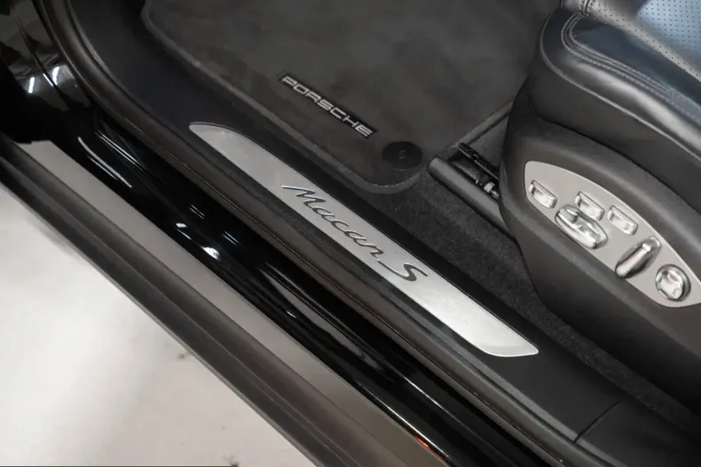 Porsche Macan din 2023 cu 42.600 km - oferta POR240877 - foto 19