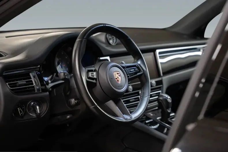 Porsche Macan din 2023 cu 42.600 km - oferta POR240877 - foto 27