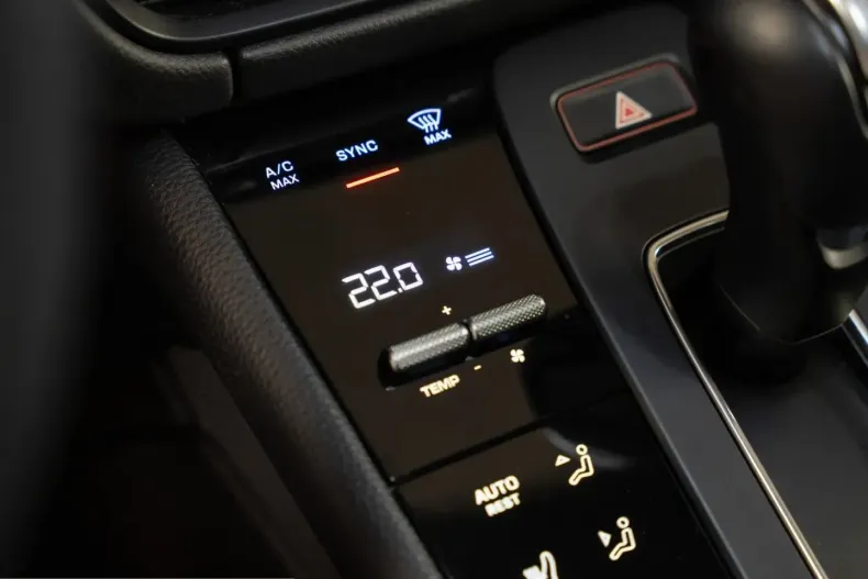 Porsche Macan din 2023 cu 42.600 km - oferta POR240877 - foto 34