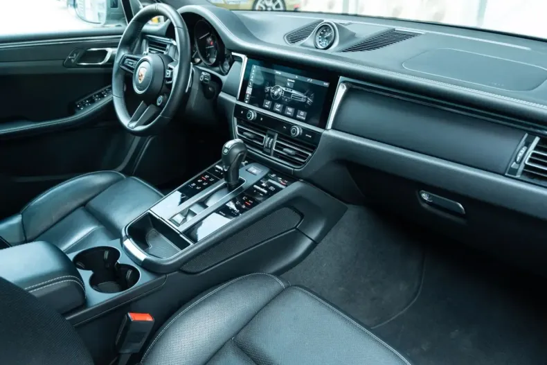 Porsche Macan din 2023 cu 25.000 km - oferta POR240878 - foto 14