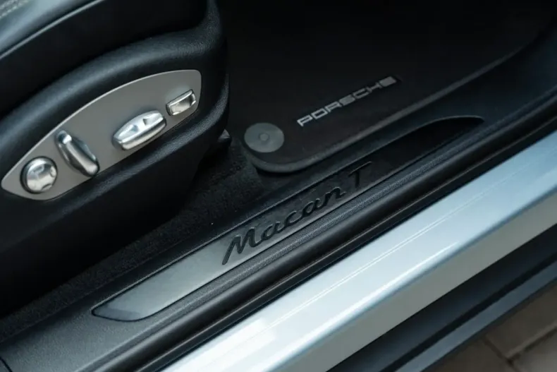 Porsche Macan din 2023 cu 25.000 km - oferta POR240878 - foto 31
