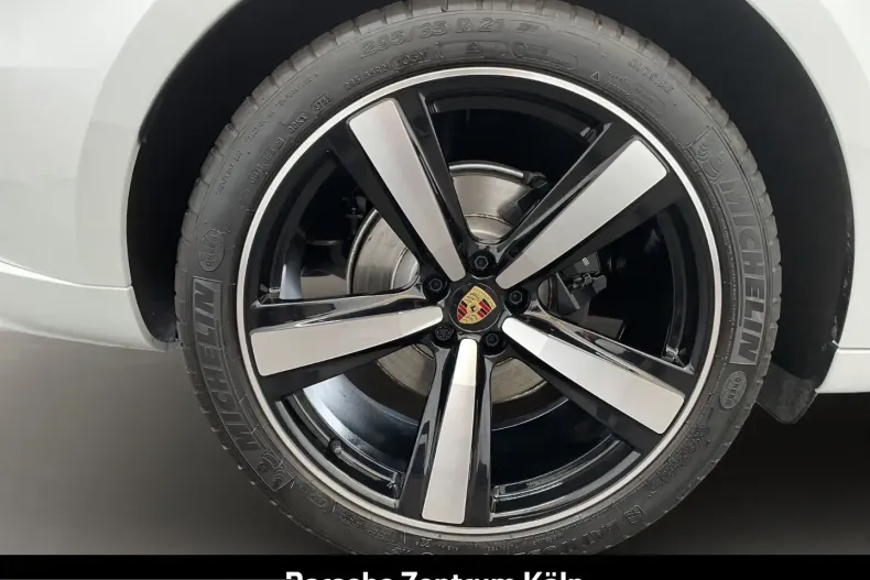 Porsche Macan din 2024 cu 18.431 km - oferta POR240880 - foto 11