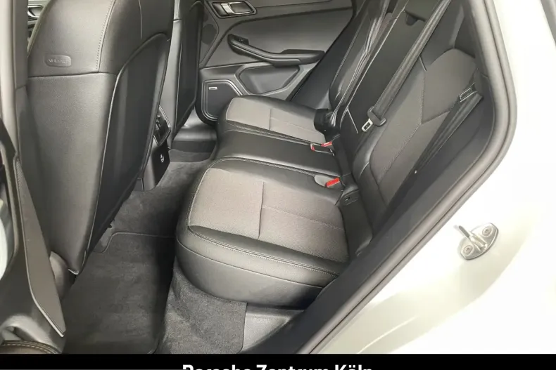 Porsche Macan din 2024 cu 18.431 km - oferta POR240880 - foto 23