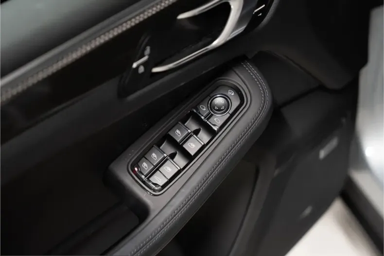 Porsche Macan din 2023 cu 60.500 km - oferta POR240881 - foto 21