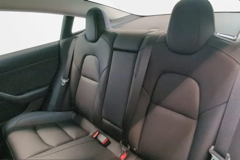 Tesla Model 3 din 2023 cu 75.940 km - oferta TES240901 - foto 7