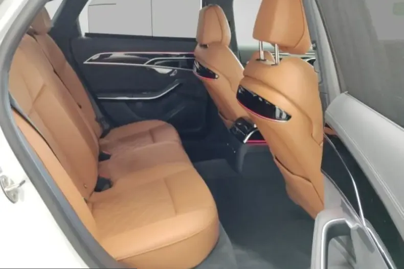 Audi A8 din 2023 cu 69.070 km - oferta AUD240908 - foto 5