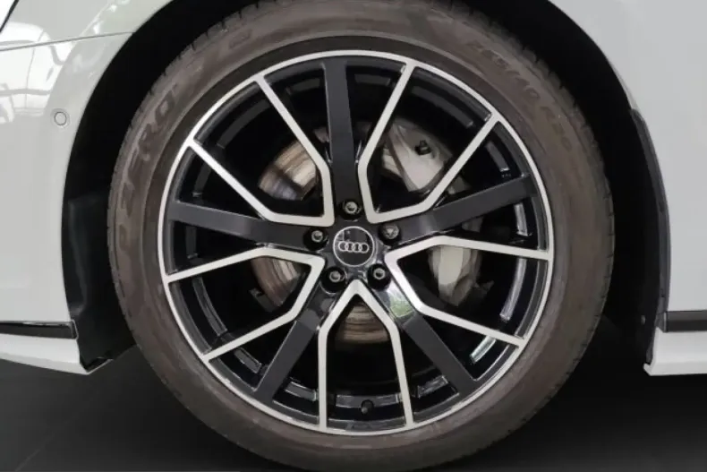 Audi A8 din 2023 cu 69.070 km - oferta AUD240908 - foto 6